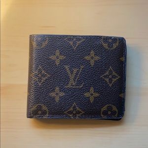 Louis Vuitton Monogram  wallet
